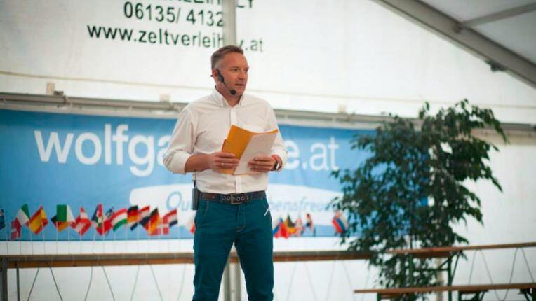 Moderator Rudi Schwaiger hat die Hitlergruß-Pose des Rennteilnehmers nach eigener Aussage nicht mitbekommen (Archivbild).