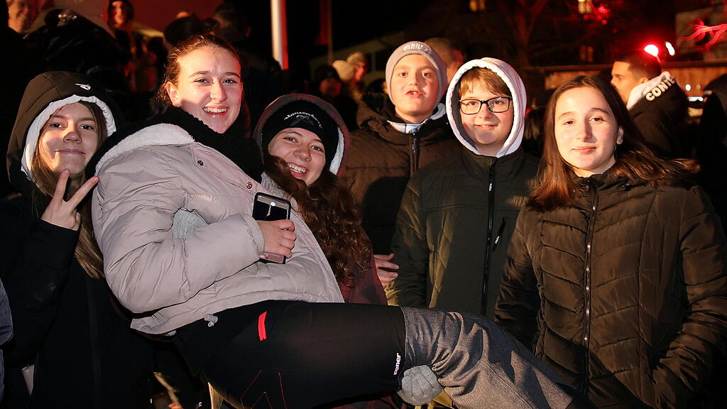 Anifer Krampuslauf am Dorfplatz