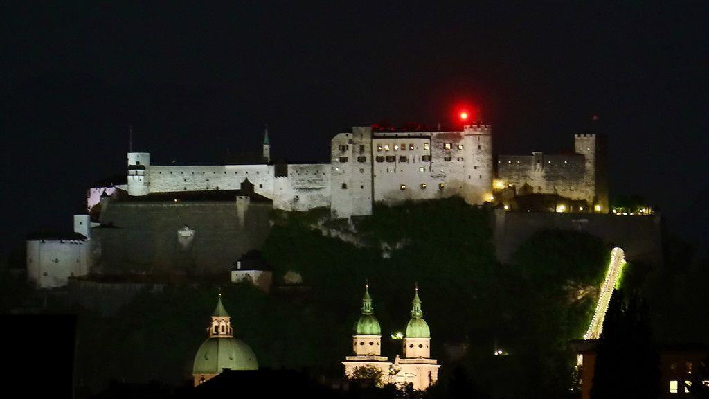Vollmond über Salzburg