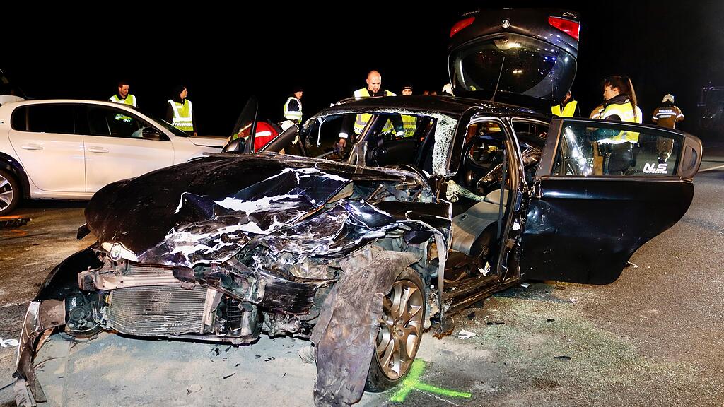 Unfall auf B1 in Neumarkt