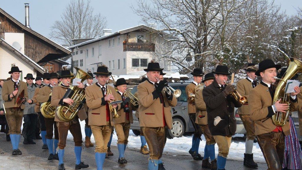 Gemeindeschnalzen in Wals-Siezenheim