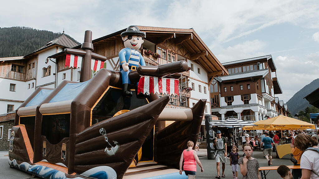 Stra\u00dfenfest Flachau