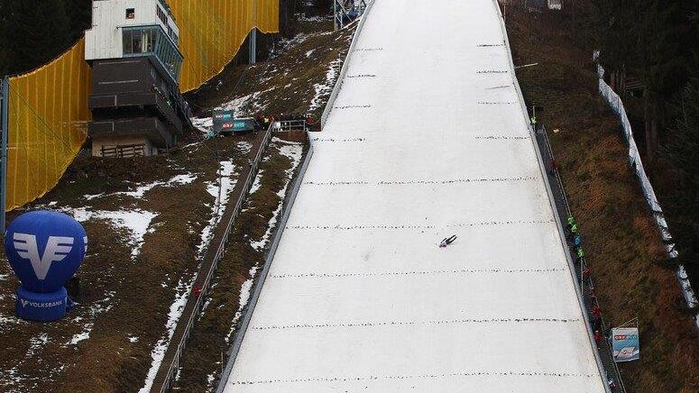 Morgenstern im Kulm-Training gestürzt