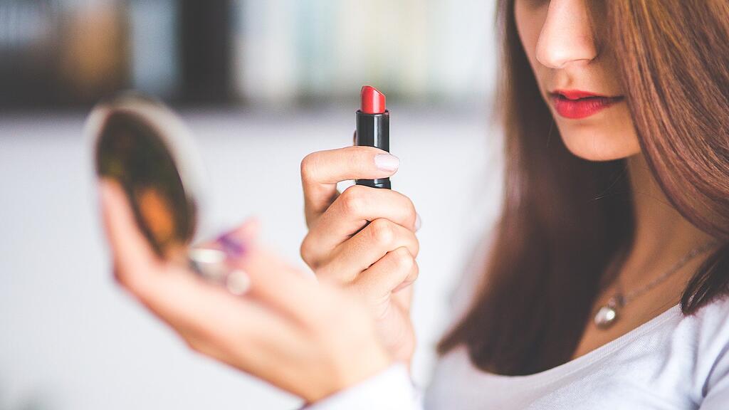 Lippenstift, Make Up, Schminken, Schönheit, SB