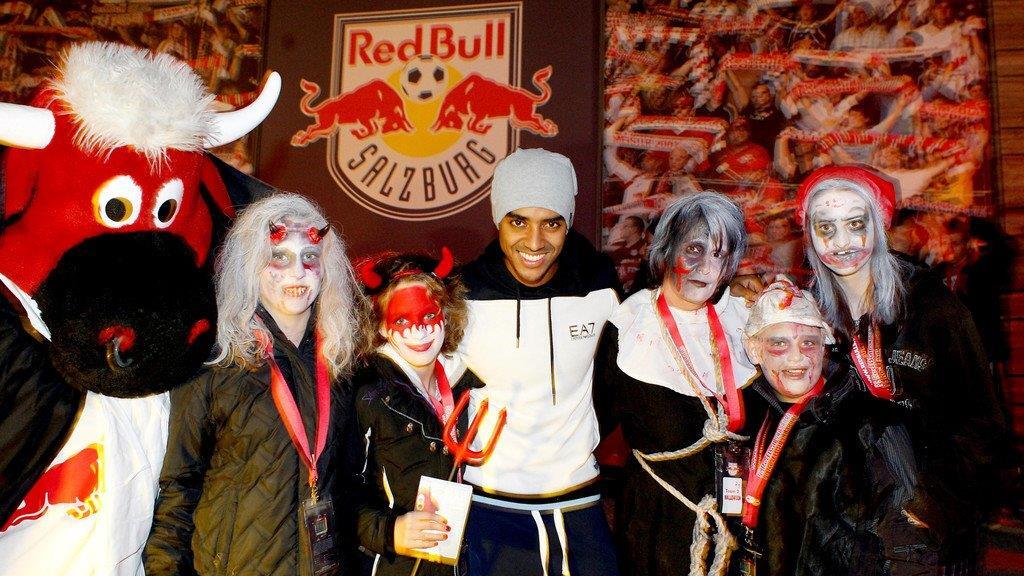 Halloween im Stadion, I