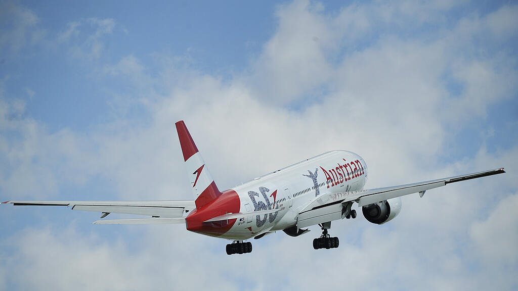 SB, AUA, Flugzeug
