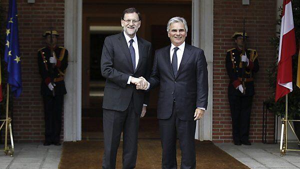 Faymann (re.) bei spanischem Premier Rajoy