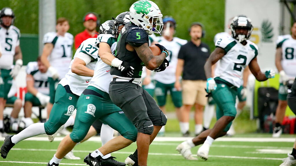 Football: Ducks gegen Dragons 2025