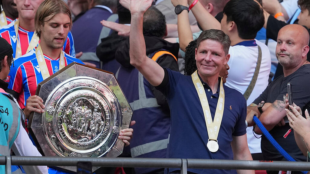 Oliver Glasner Community Shield