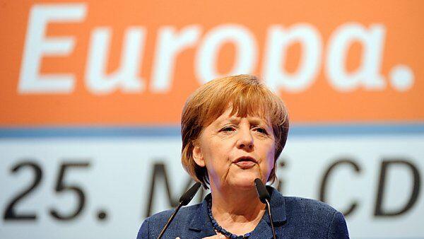 Die deutsche Bundeskanzlerin besänftigt die SPD