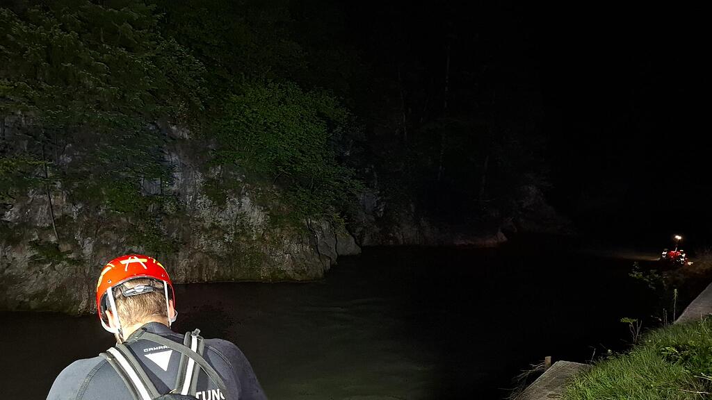 Fast 200 Einsatzkräfte waren bei der Suchaktion an der Salzach im Pongau beteiligt.