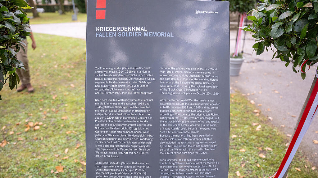 Infopult Kriegerdenkmal Kommunalfriedhof