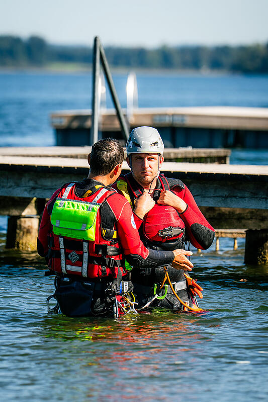 Übungstag der Wasserrettung und Flugpolizei am Obertrumer See