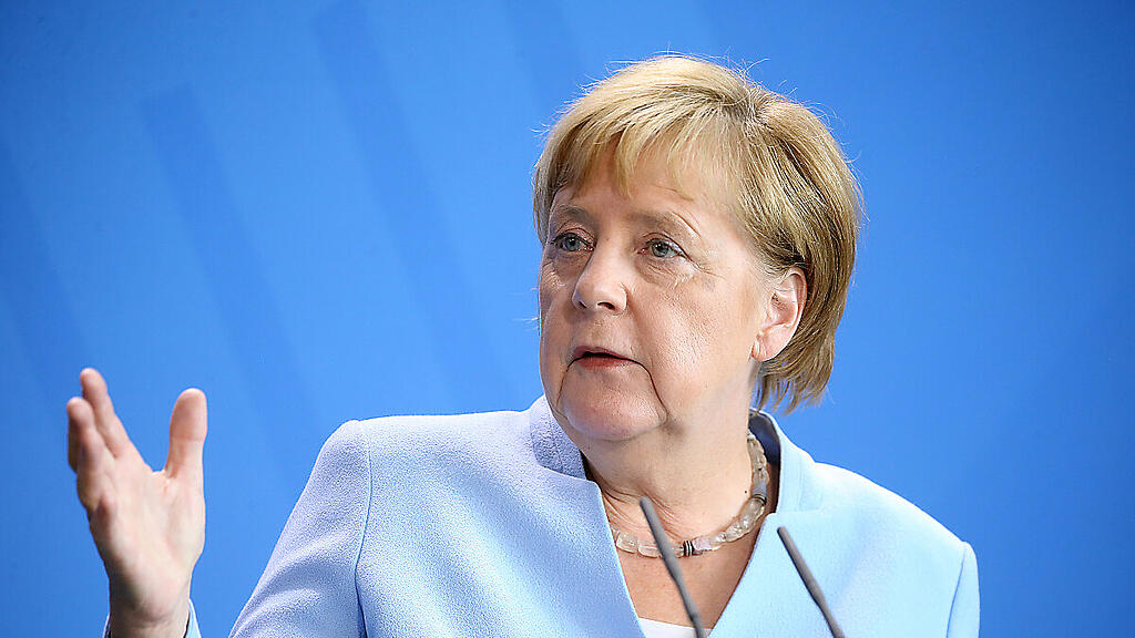 Merkel spricht sich für Neuaufnahme von "Mission Sophia" aus