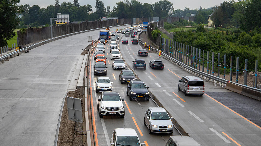 Abfahrtssperren, A10, Stau, Reiseverkehr, B159