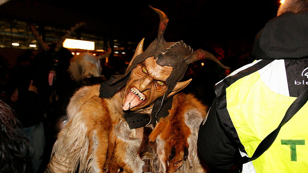 Maxglaner Krampus und Perchtenlauf
