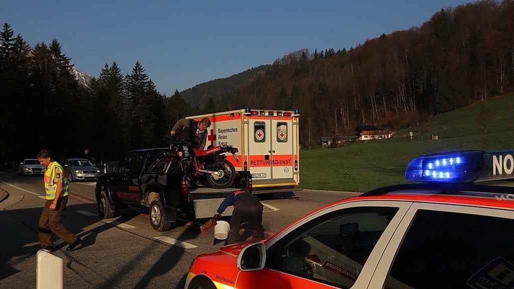 B305: Lkw übersieht Motorradfahrer