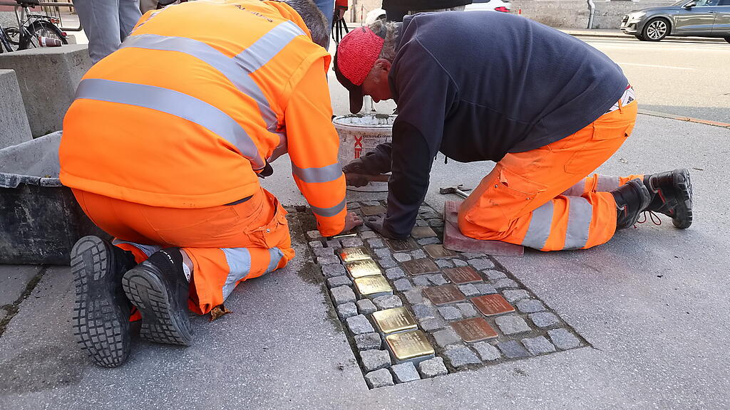 Neue Stolpersteine beim Bezirksgericht
