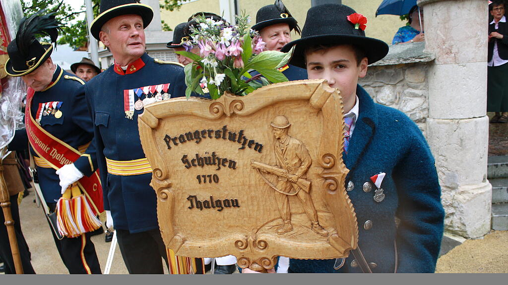 250 Jahre Prangerstutzensch\u00fctzen Thalgau