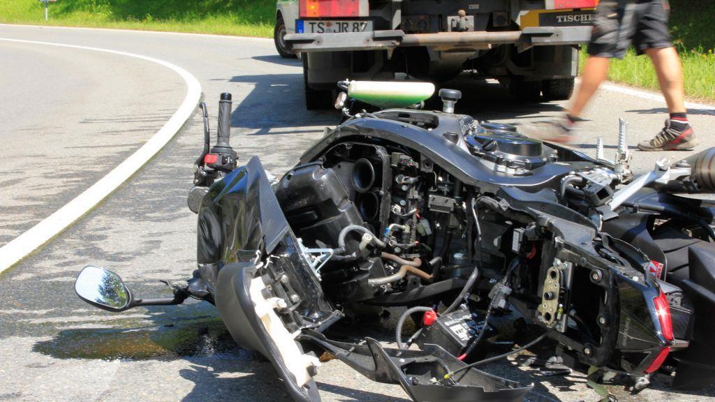 B305: Bilder der Unfallstelle