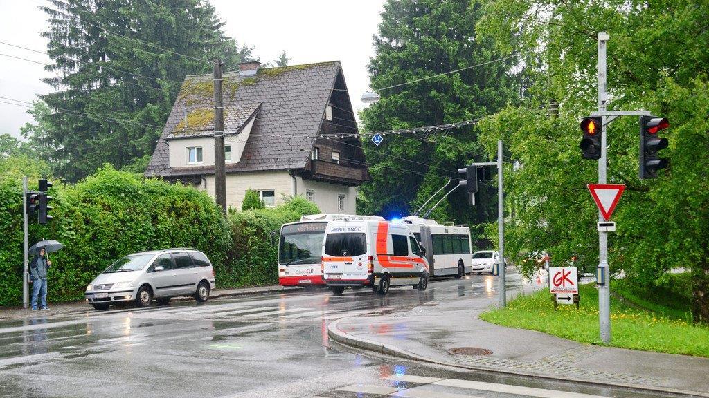 Kreuzungscrash auf Aigner Straße
