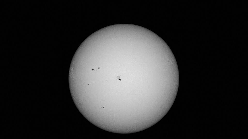 ISS vor der Sonne