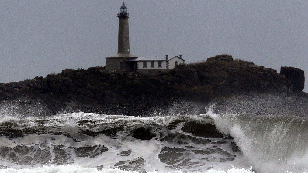 Sturmtief "Dirk": 100.000 zu Weihnachten ohne Strom