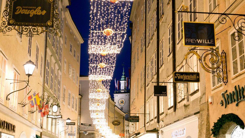 Weihnachtsbeleuchtung in der Getreidegasse