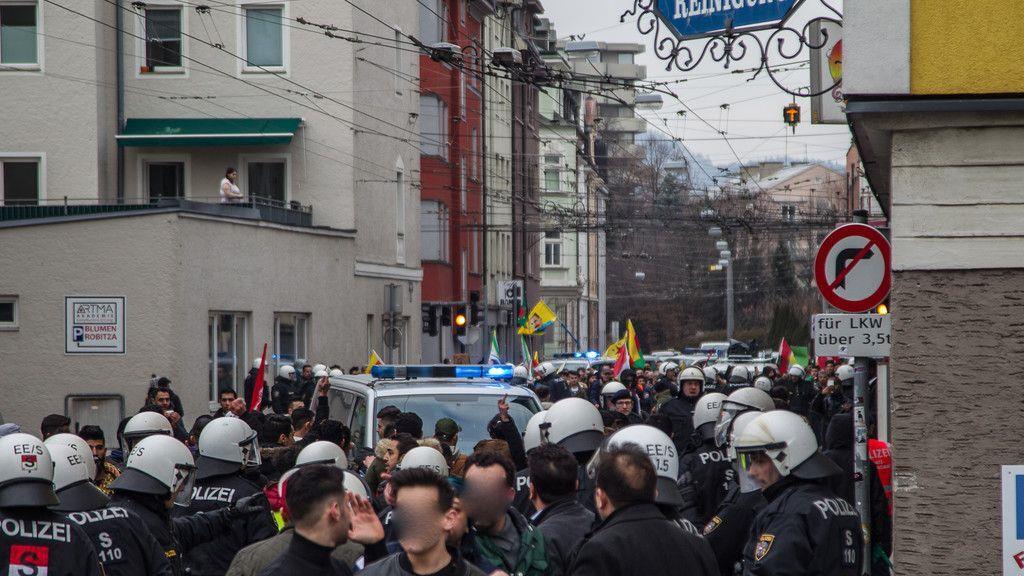 Demo der Kurden in Salzburg