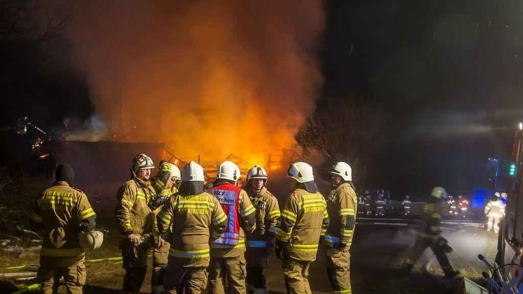 Großbrand bei Bauernhof in Seekirchen