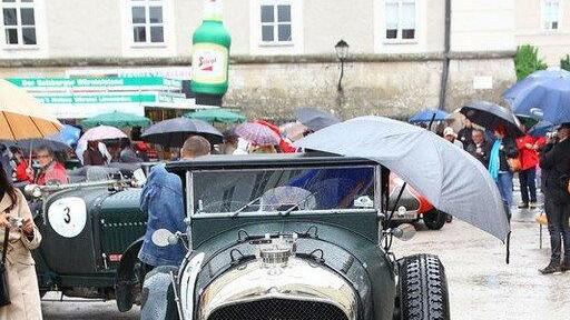 Oldtimer am Residenzplatz