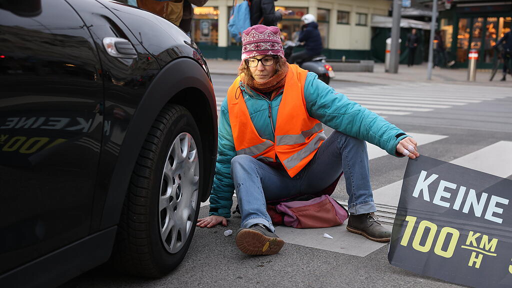 Klima-Protest rund um Wiener Naschmarkt