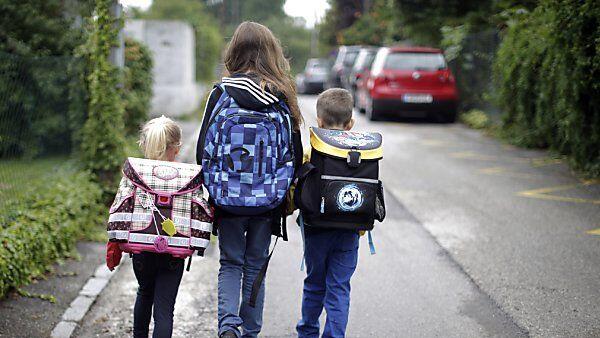 Werden Straßen vor Salzburgs Schulen temporär gesperrt?