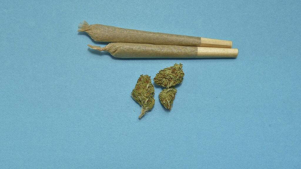 symb_cannabis symb_joint