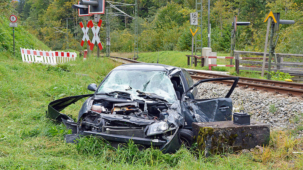 Auto contra Zug Bischofswiesen