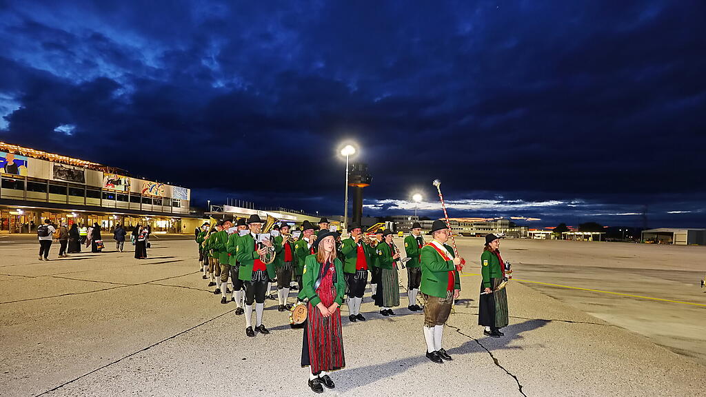 Landung Flydubai in Salzburg