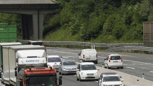 A10: Wohnwagen kippt um