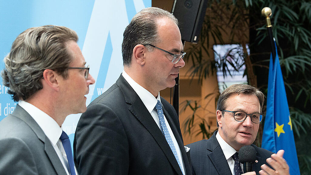 Scheuer, Reichhardt und Platter bei einer gemeinsamen Pressekonferenz