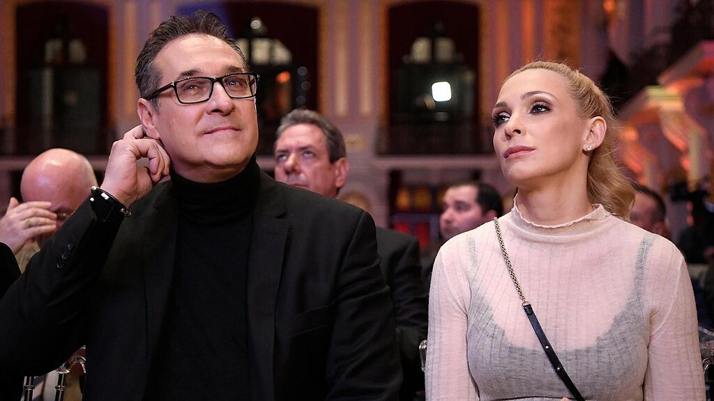 Heinz-Christian Strache spricht bei DA\u00d6