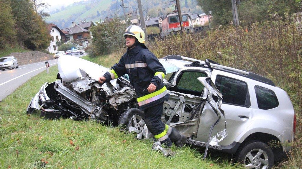 Bischofhofen: Pkw knallt gegen Lkw