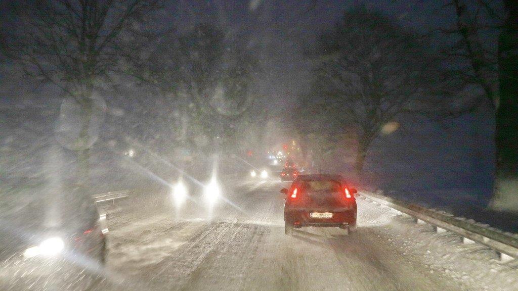 Schnee: A8 bei Neukirchen gesperrt
