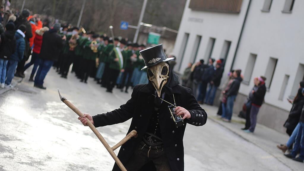 Gro\u00dfer Pongauer Perchtenlauf - Bischofshofen