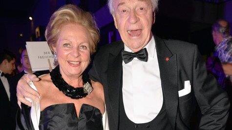 Salzburger Festspielball, I