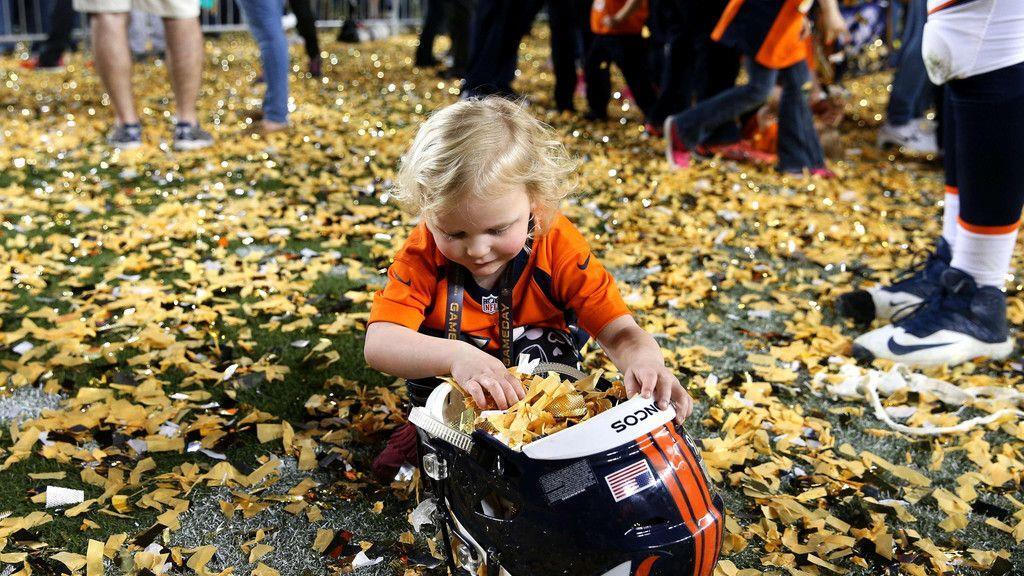Denver Broncos feiern Sieg bei 50. Super Bowl