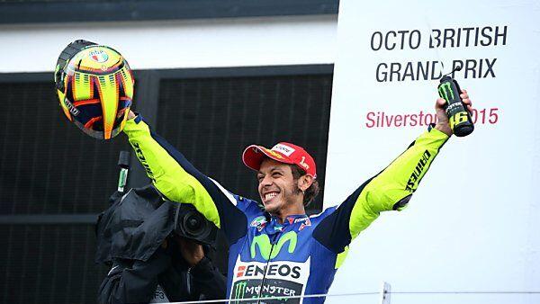 Rossi siegte im englischen Regen