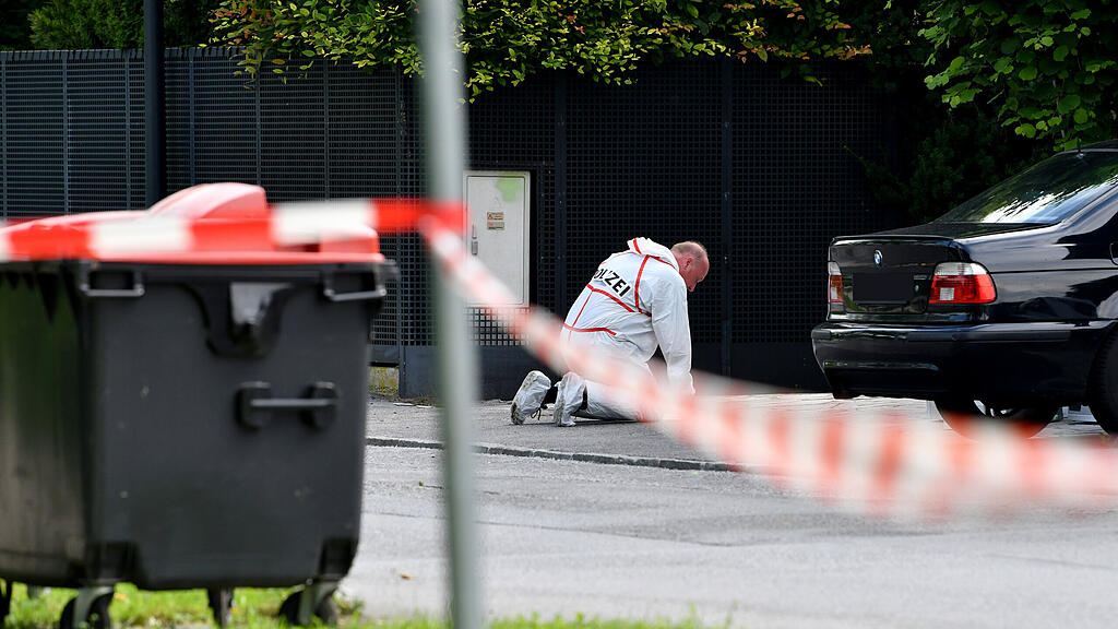SALZBURG ZWEI VERLETZTE DURCH SCH\u00dcSSE BEI POLIZEIEINSATZ IN DER STADT SALZBURG =(3).jpg