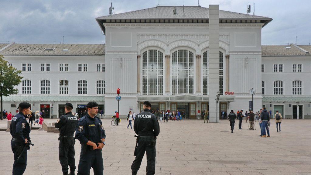 Präsenz der Polizei am Salzburger Hauptbahnhof seit August erneut erhöht