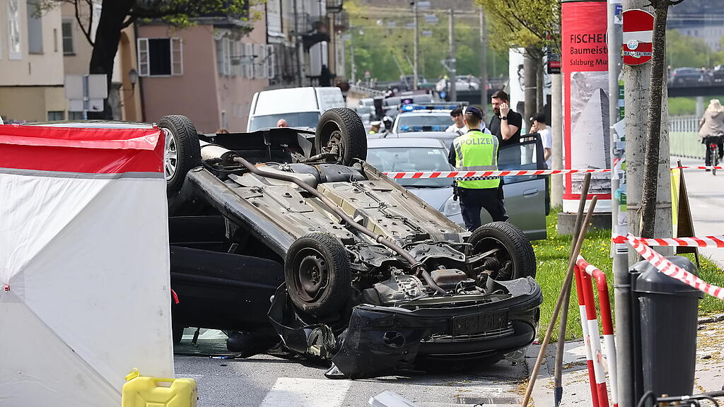 Auto-Überschlag Rudolfskai