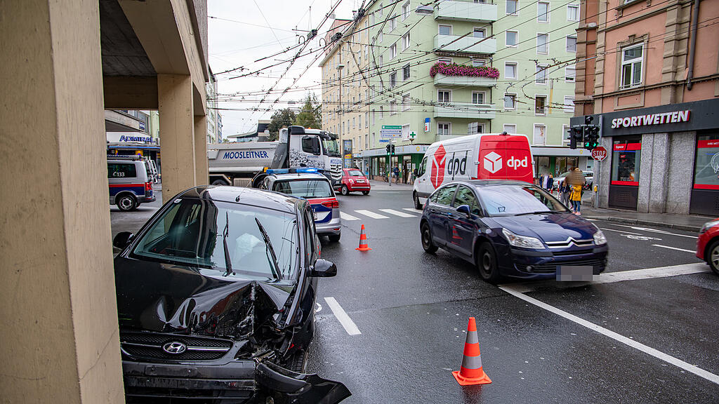Pkw-Crash in Salzburg-Lehen