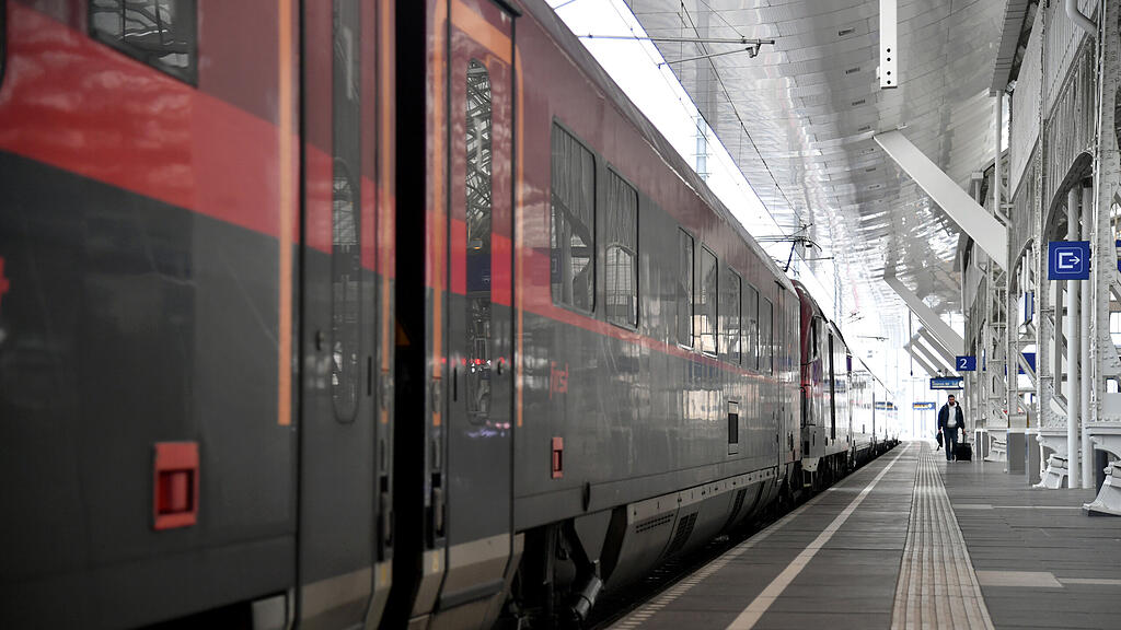 symb_oebb symb_zug symb_bahnhof
